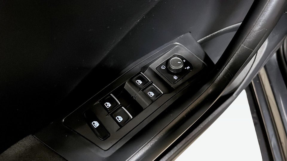 VW T-Roc 1,0 TSi 115 Style 5d