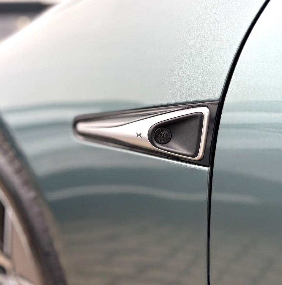 Xpeng P7 Long Range 4d