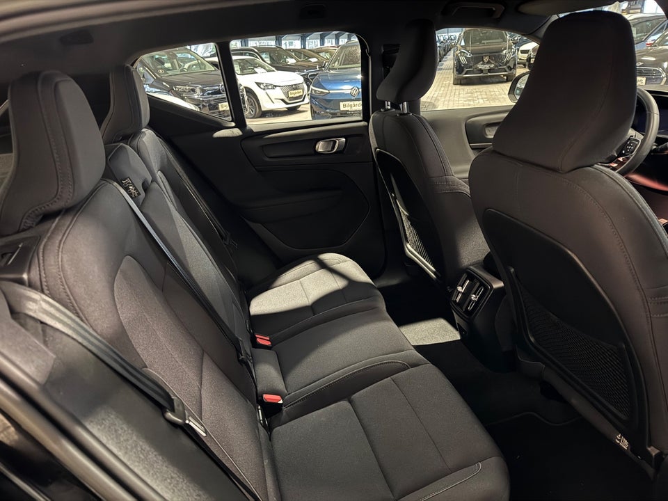 Volvo XC40 P6 ReCharge Plus 5d