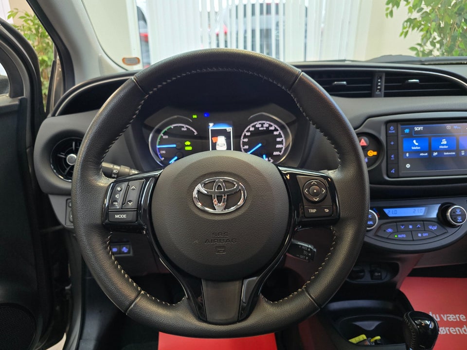 Toyota Yaris 1,5 Hybrid H3 Limited e-CVT 5d