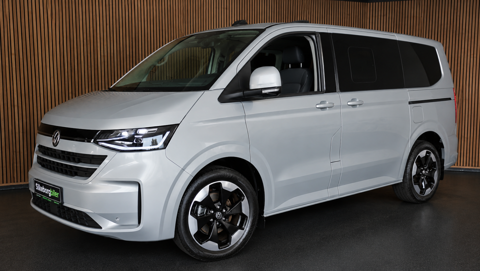 VW e-Caravelle 64 Style SWB