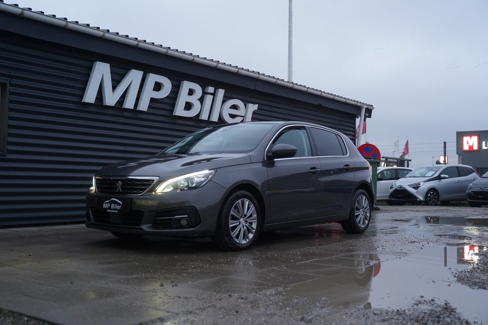 Peugeot 308 1,5 BlueHDi 130 Prestige Sky 5d