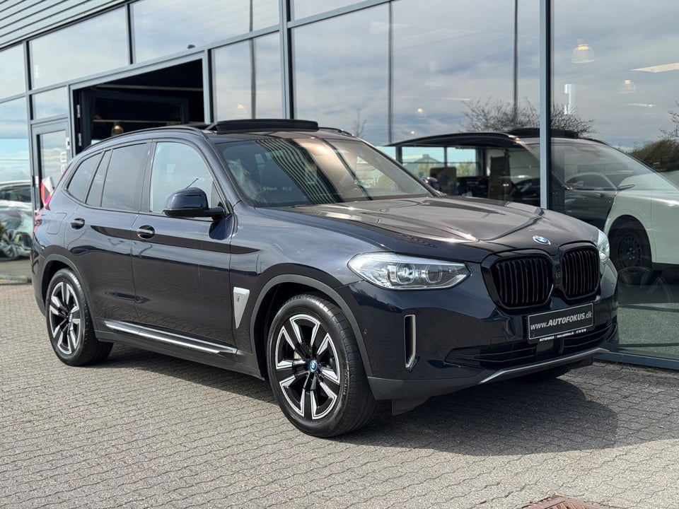BMW iX3 Charged 5d