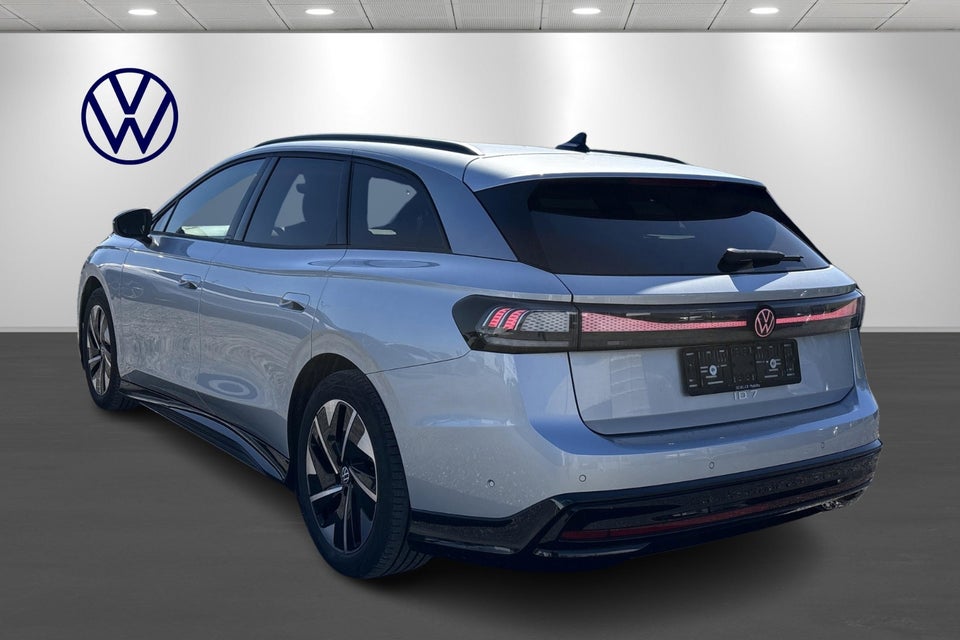 VW ID.7 77 Style+ Tourer 5d