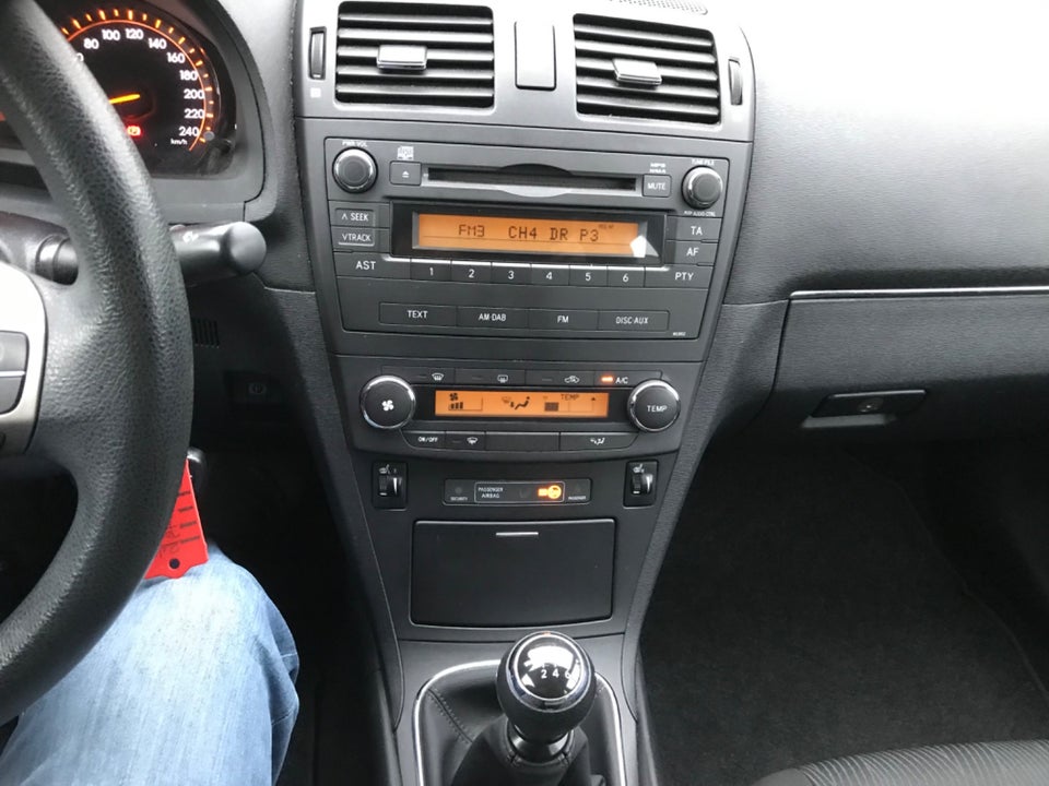Toyota Avensis 1,6 VVT-i T1 4d