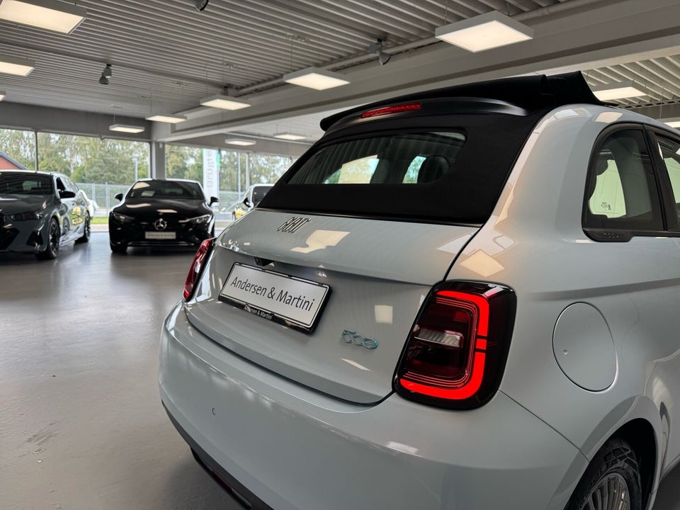 Fiat 500e 42 Icon Pack Cabrio 2d