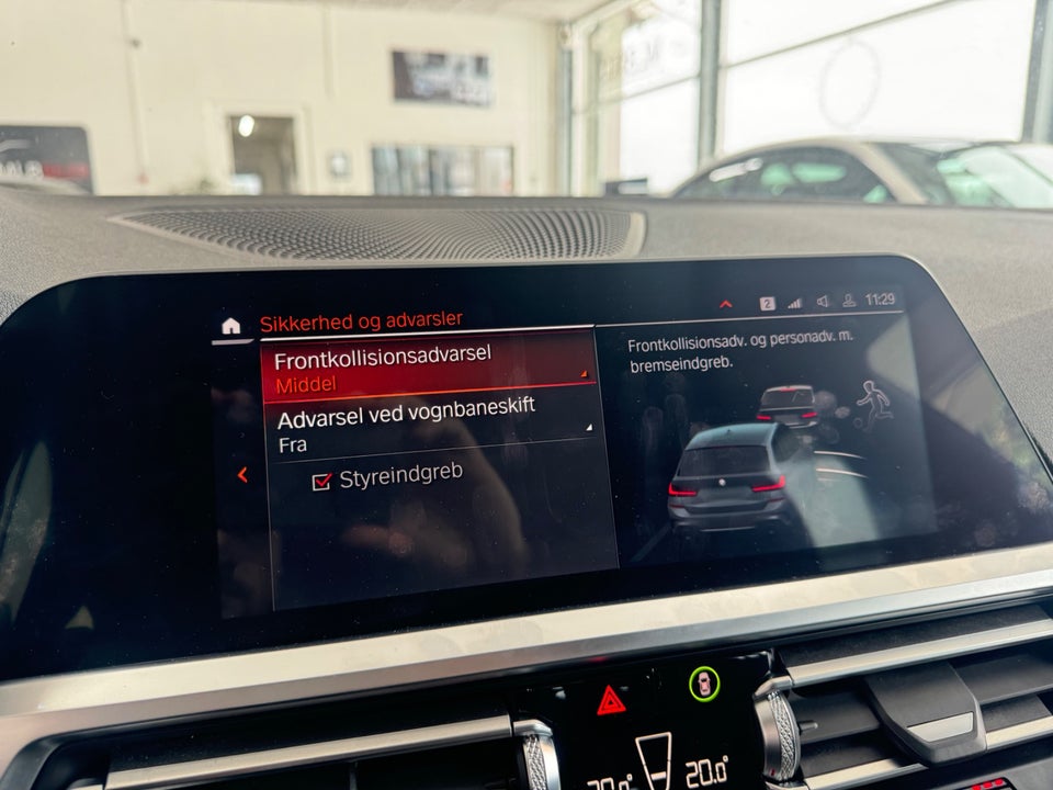 BMW 330d 3,0 Touring M-Sport xDrive aut. 5d