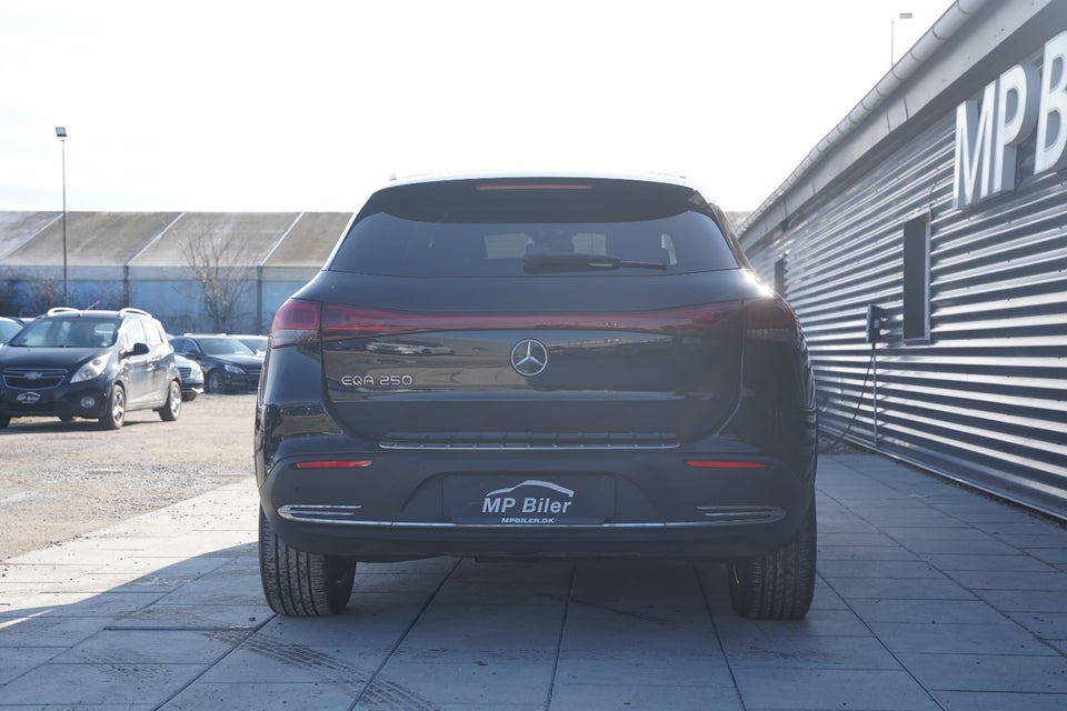 Mercedes EQA250 Progressive Line 5d