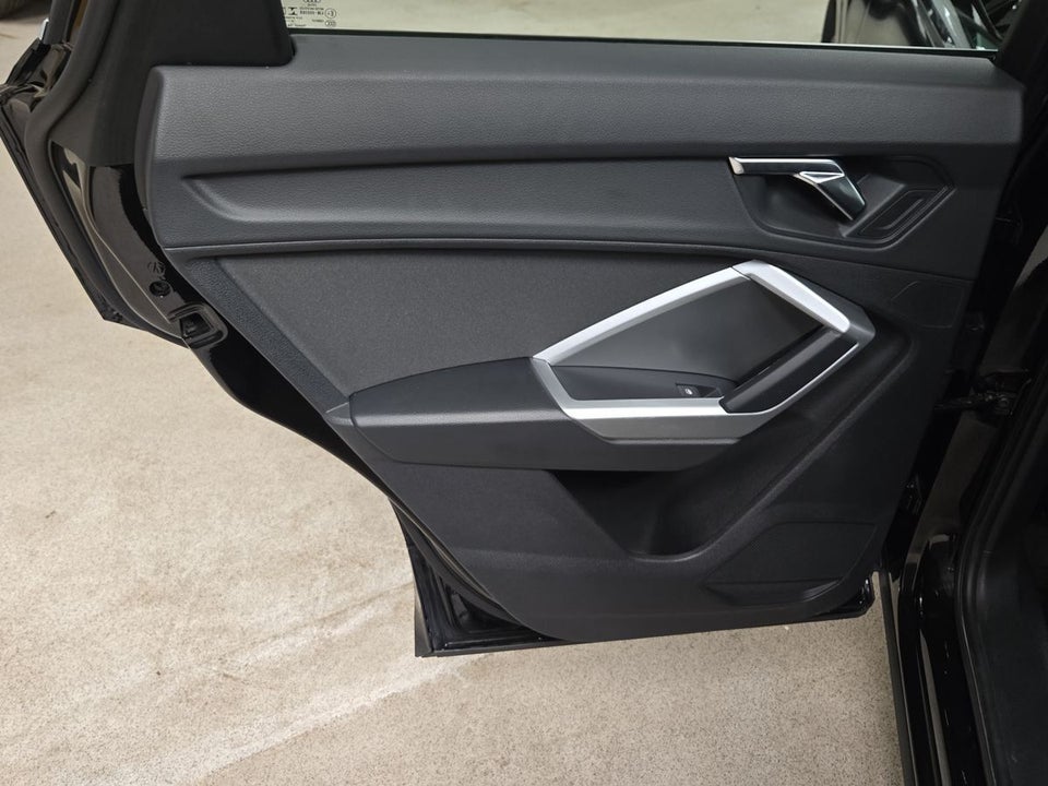 Audi Q3 35 TFSi Advanced S-tr. 5d