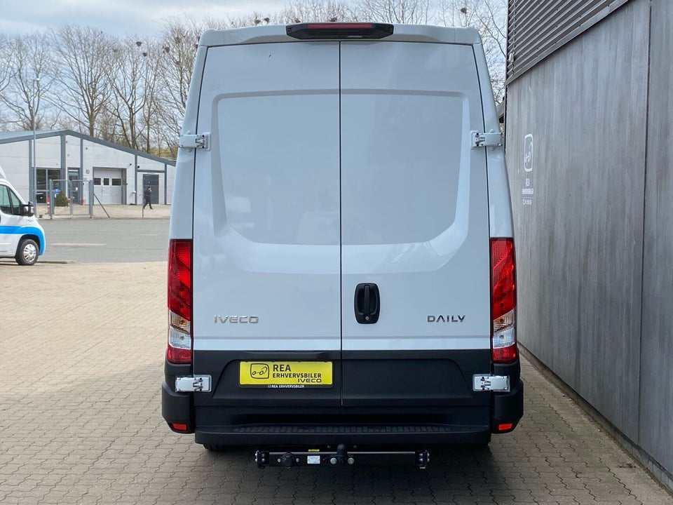 Iveco Daily 3,0 35S18 12m³ Van AG8