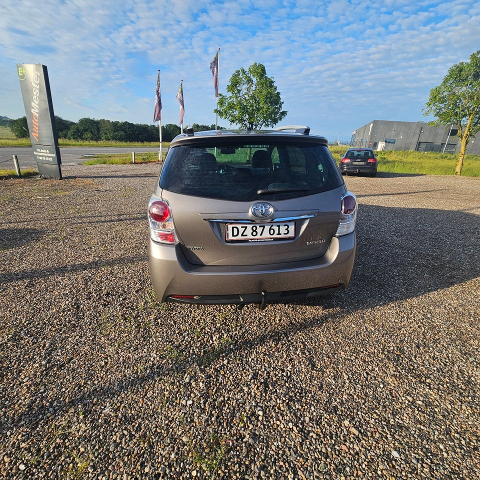 Toyota Verso 1,8 VVT-i T3 7prs 5d