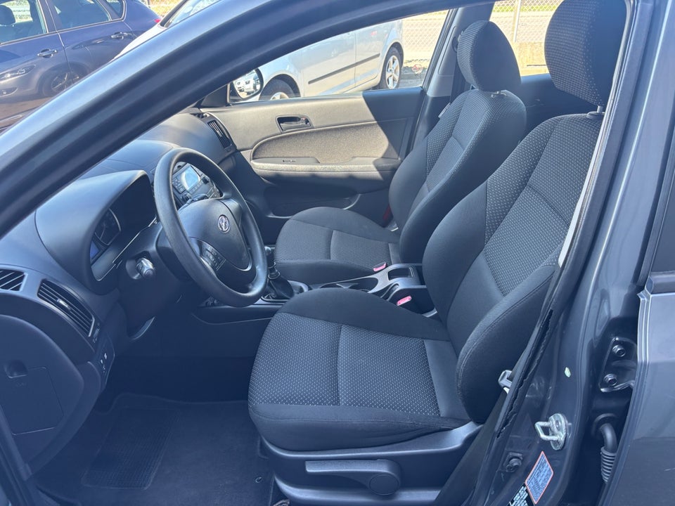 Hyundai i30 1,6 CRDi 90 Comfort 5d