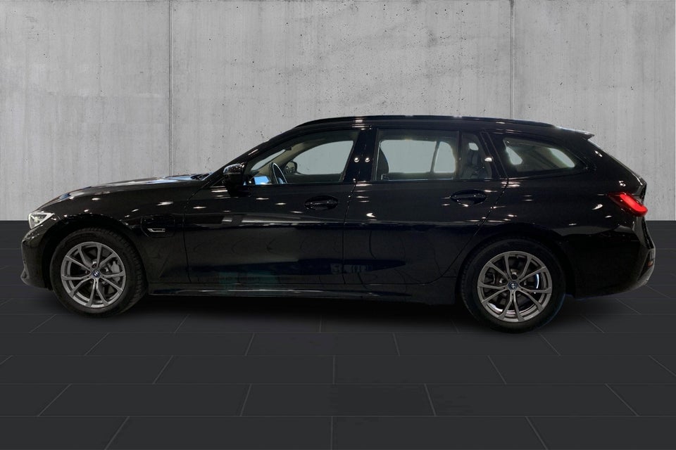 BMW 330e 2,0 Touring Sport Line aut. 5d