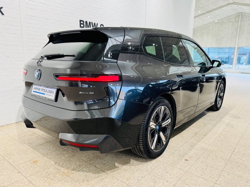 BMW iX xDrive40 Supercharged 5d