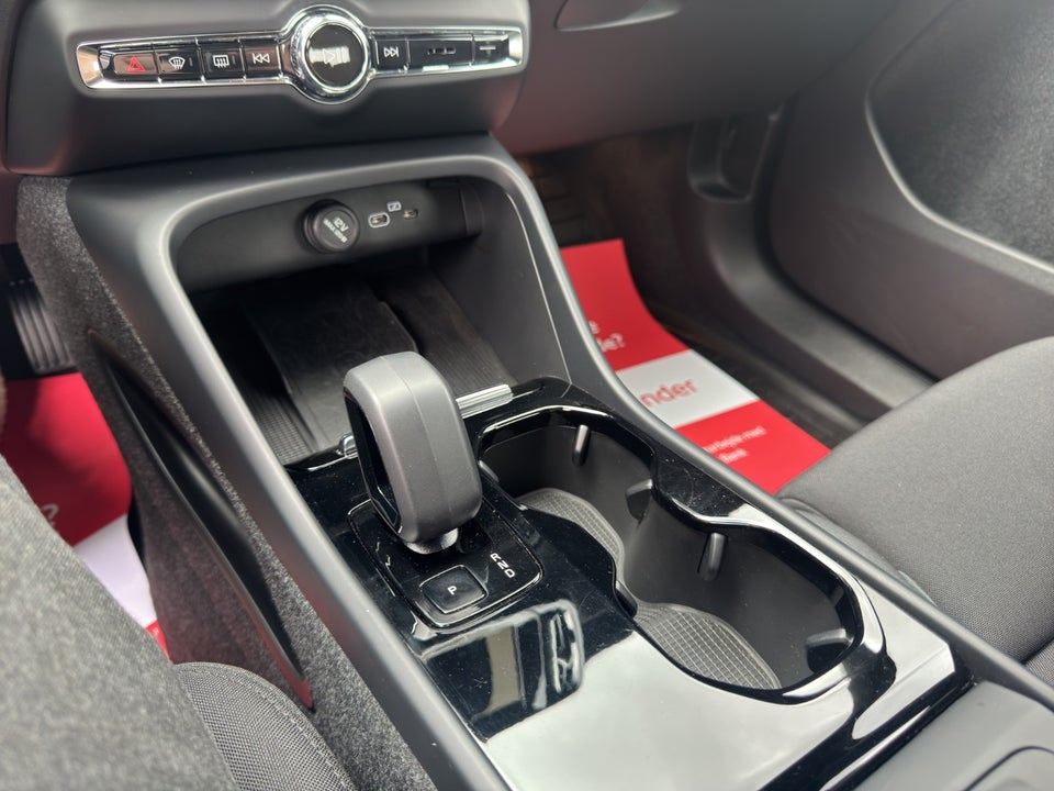 Volvo XC40 P6 ReCharge Core 5d