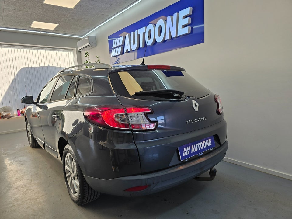 Renault Megane III 1,6 110 Expression Sport Tourer 5d