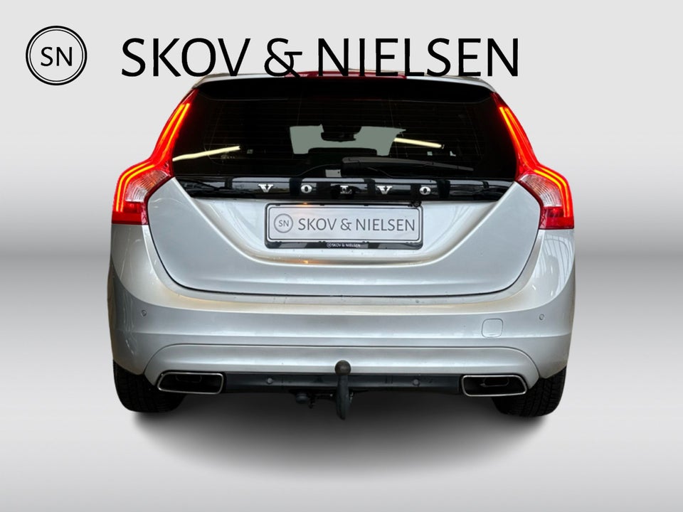 Volvo V60 2,0 D4 190 Summum aut. 5d