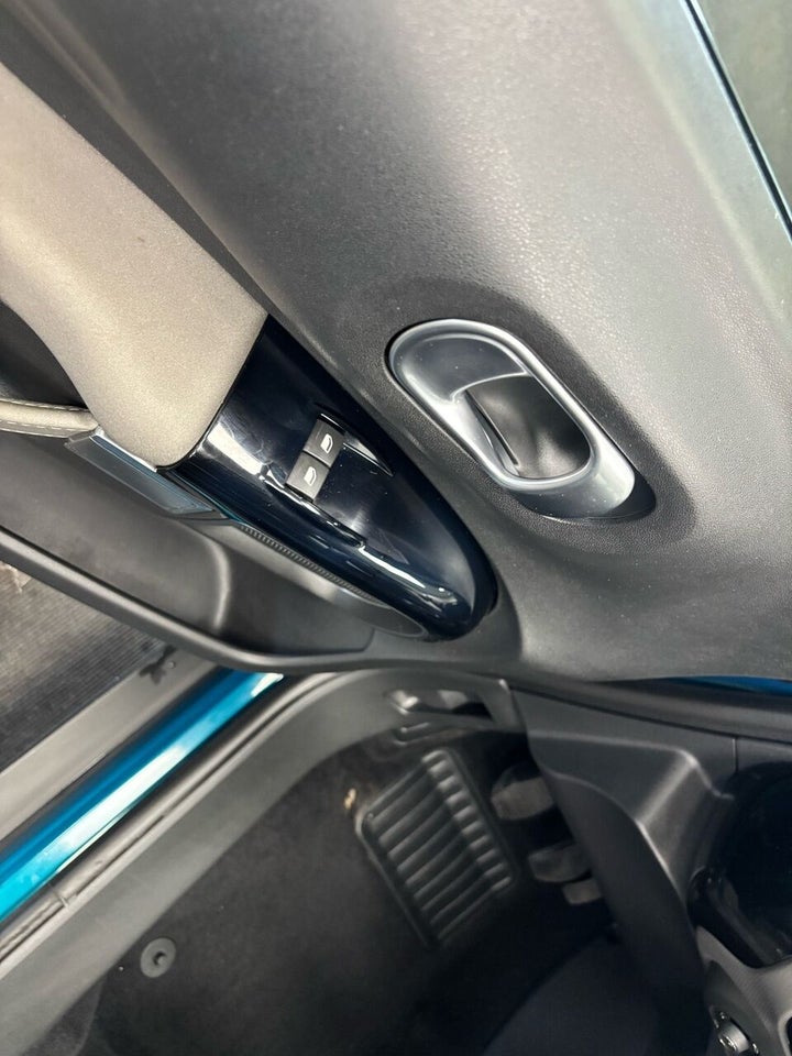 Citroën C4 Cactus 1,5 BlueHDi 100 SkyLine 5d