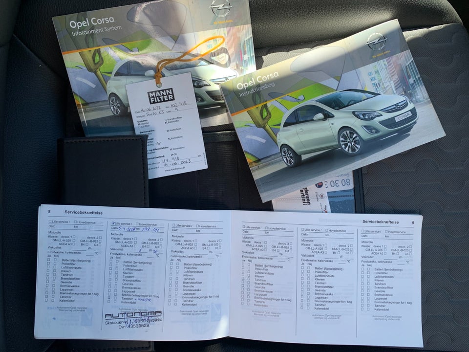 Opel Corsa 1,4 16V Cosmo 5d