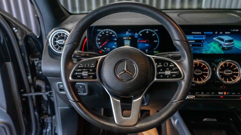 Mercedes EQB300 Progressive 4Matic 5d