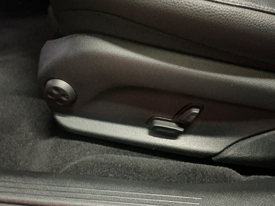 Mercedes E300 de 2,0 AMG Line stc. aut. 5d