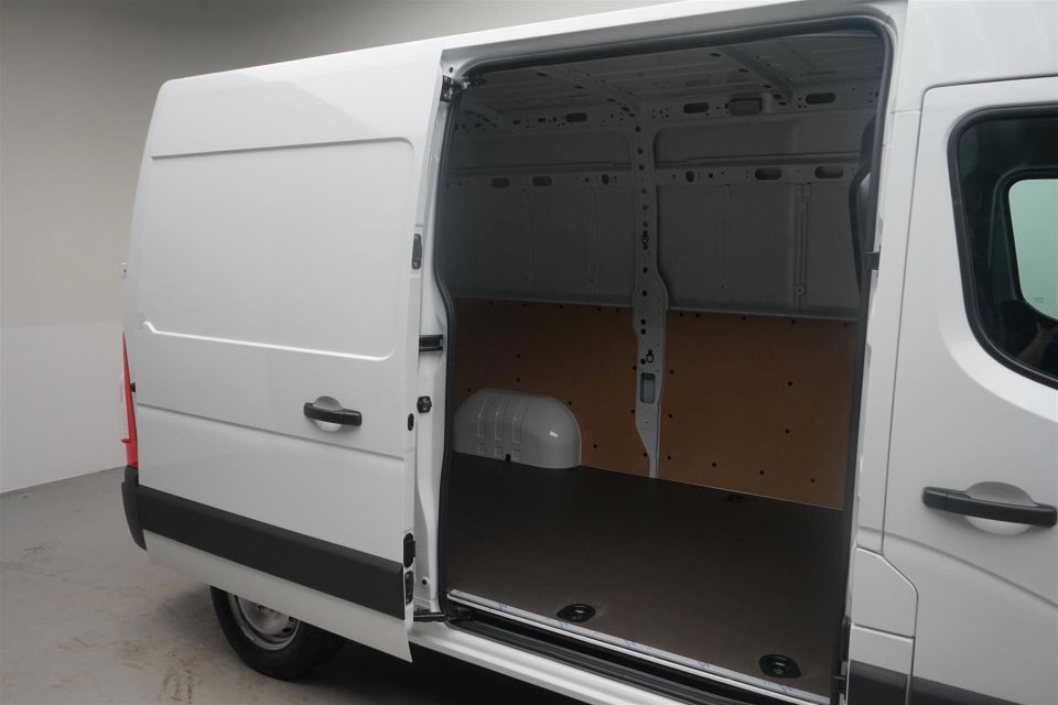 Nissan Interstar 2,3 dCi 150 L2H2 N-Connecta Van