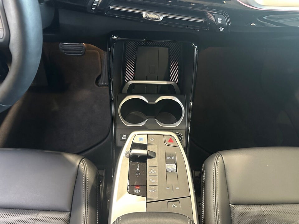 BMW iX1 eDrive20 X-Line 5d