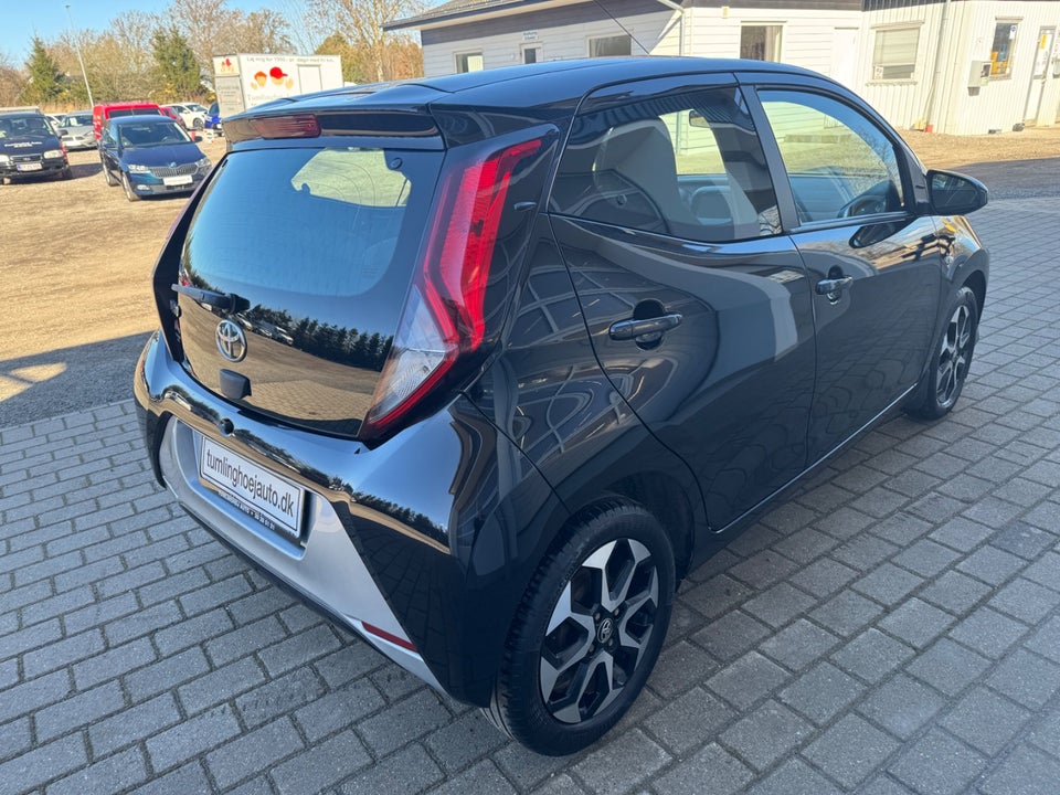 Toyota Aygo 1,0 VVT-i x-play 5d