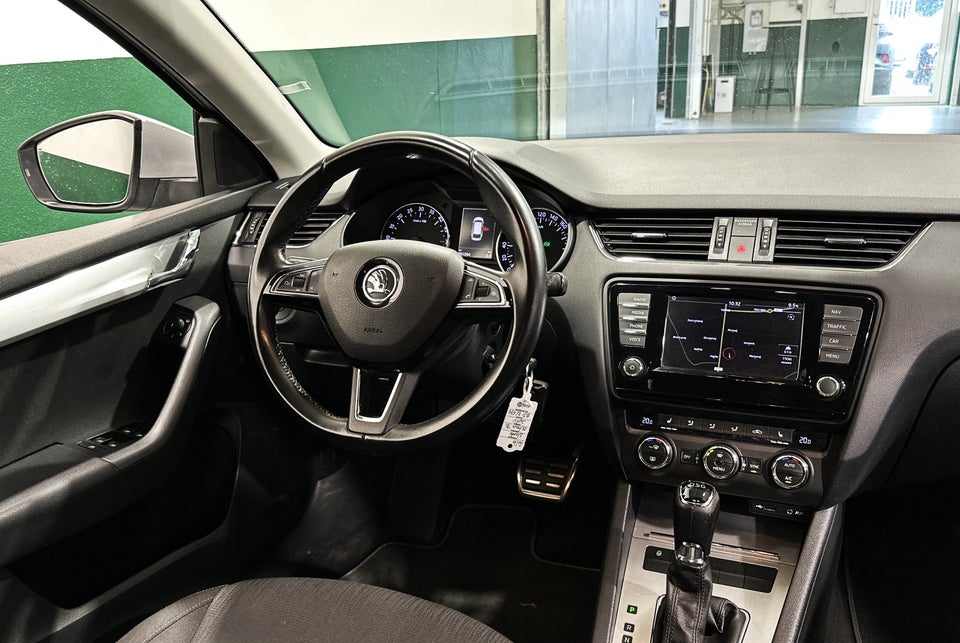 Skoda Octavia 1,6 TDi 110 Style Combi DSG 5d