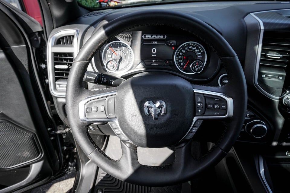 Dodge RAM 1500 3,0 Big Horn Night aut. 4d