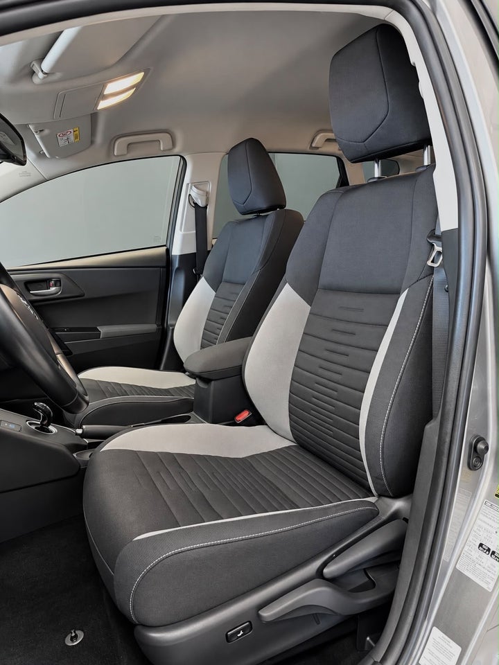 Toyota Auris 1,8 Hybrid H2 Comfort CVT 5d