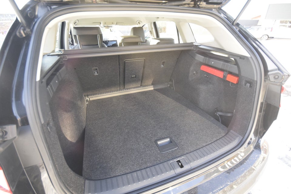 Skoda Enyaq 60 iV Suite 5d