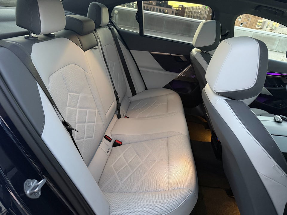 BMW i5 eDrive40 Fully Charged M-Sport 4d