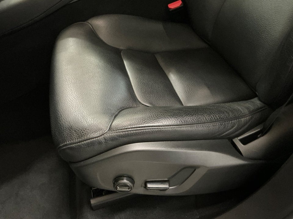 Volvo XC90 2,0 T8 ReCharge R-Design aut. AWD 7prs 5d