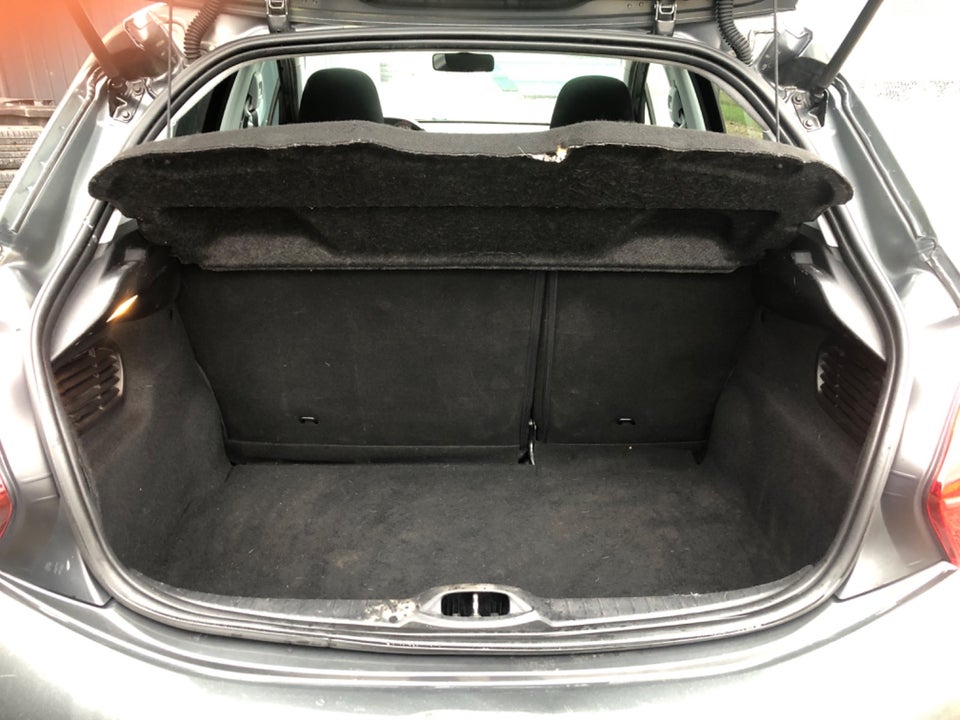 Peugeot 208 1,6 BlueHDi 100 Envy Sky 5d