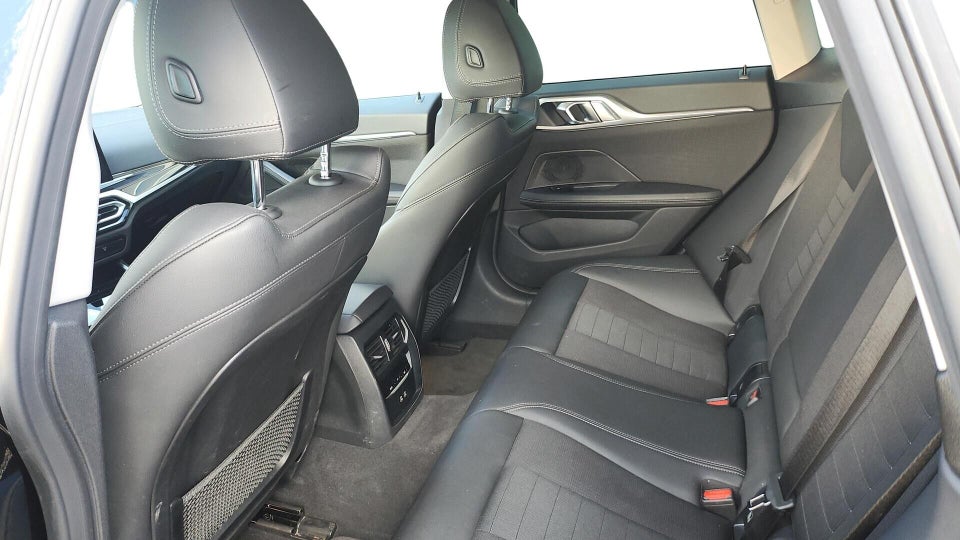 BMW i4 eDrive40 Charged 5d