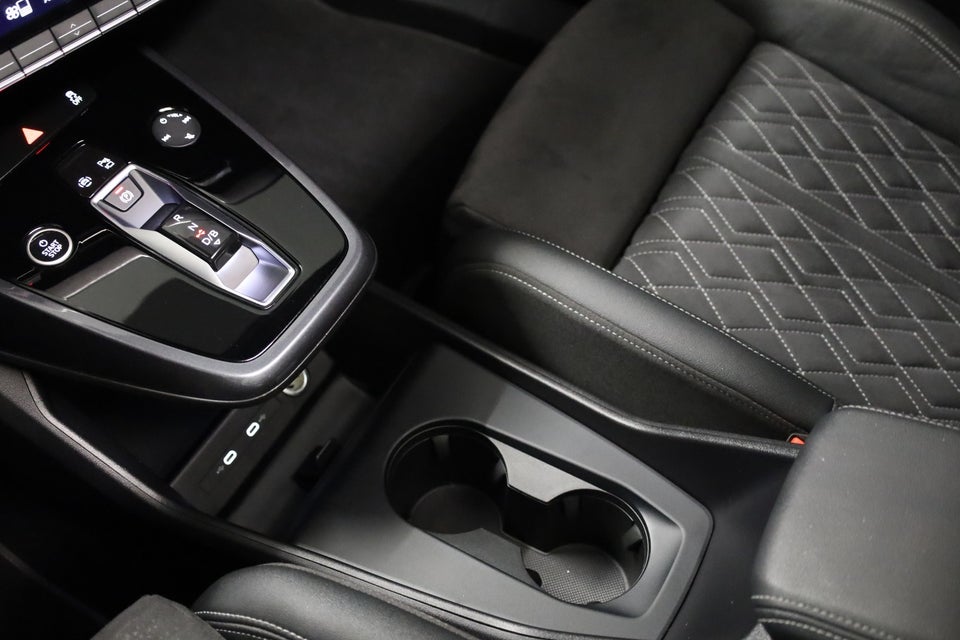 Audi Q4 e-tron 45 S-line Sportback quattro 5d