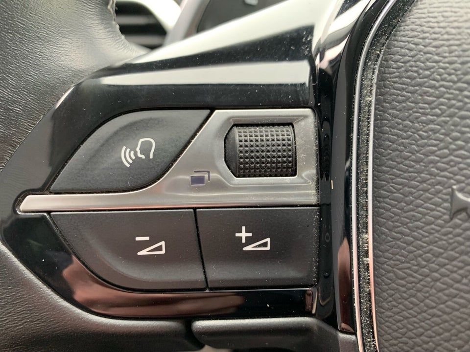 Peugeot 3008 1,2 PureTech 130 Allure Pack EAT8 5d