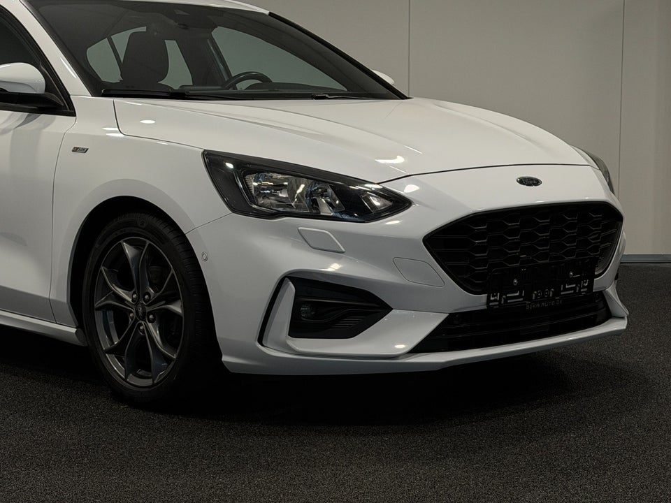 Ford Focus 1,0 EcoBoost ST-Line 5d