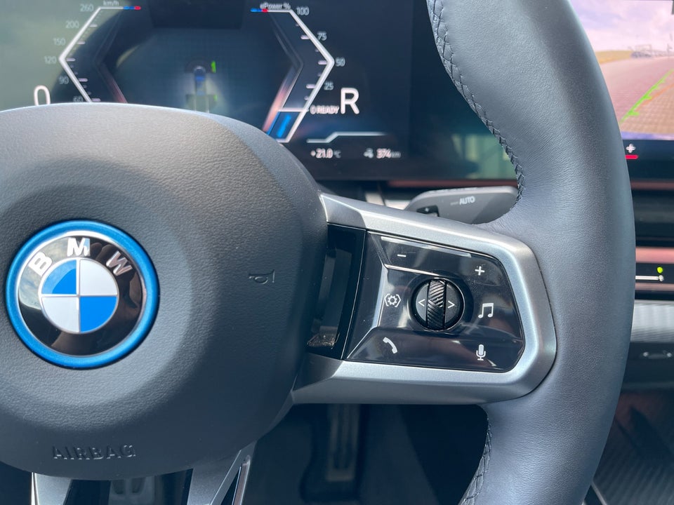 BMW i5 eDrive40 M-Sport 4d
