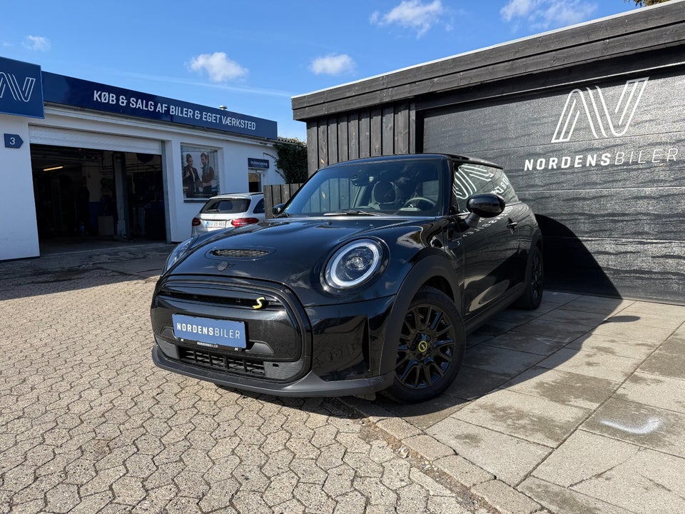 MINI Cooper SE Classic Trim 3d