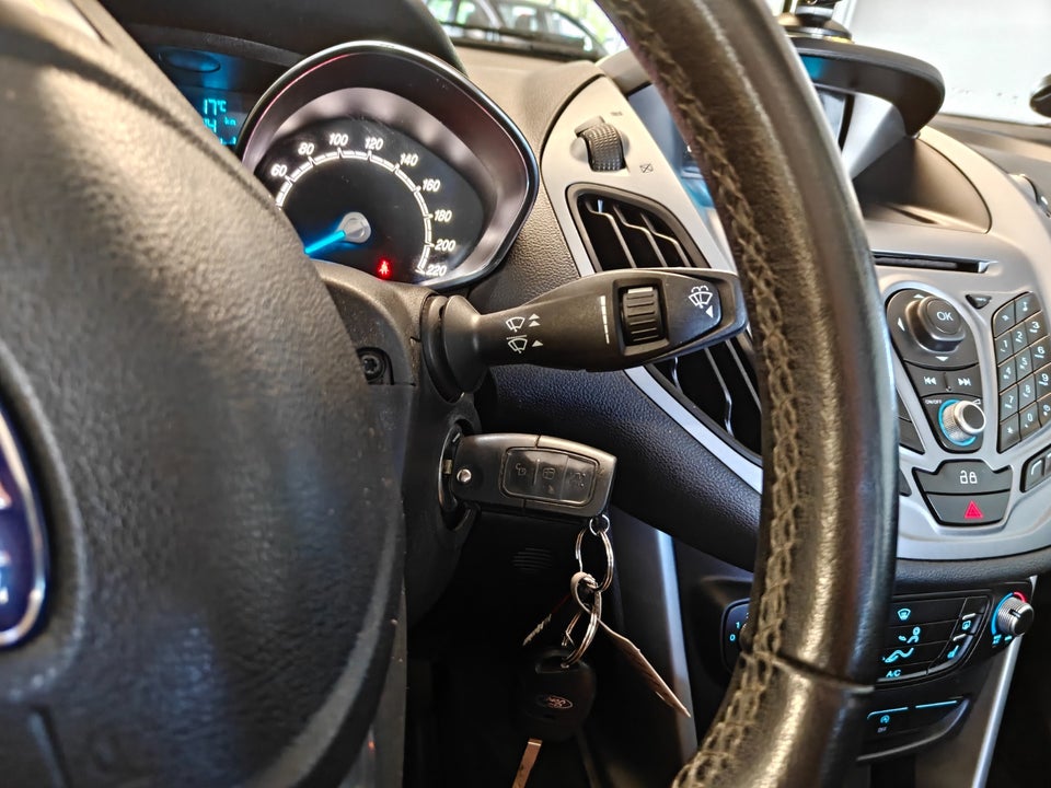 Ford B-MAX 1,0 SCTi 100 Titanium 5d