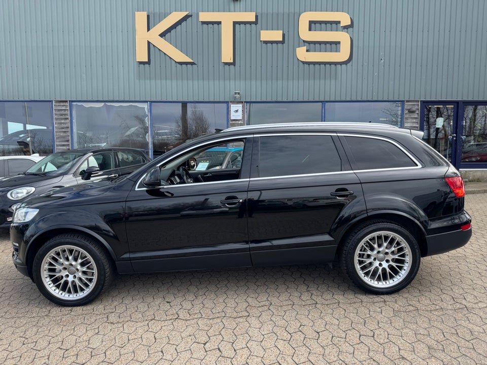 Audi Q7 3,0 TDi quattro Tiptr. 5d