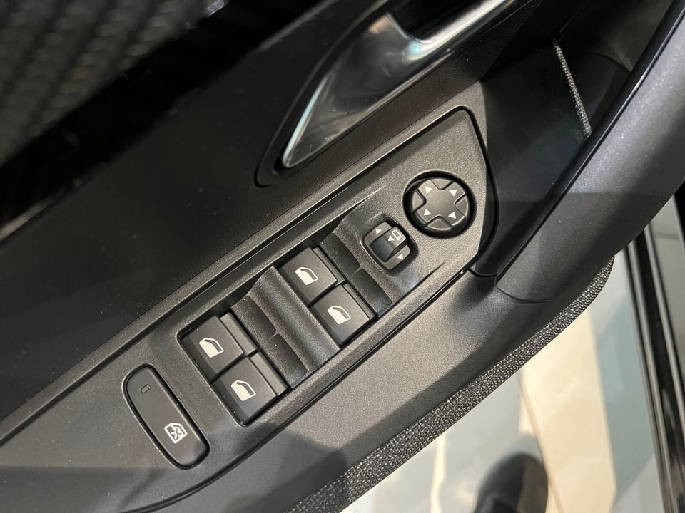 Peugeot e-2008 54 Style 5d