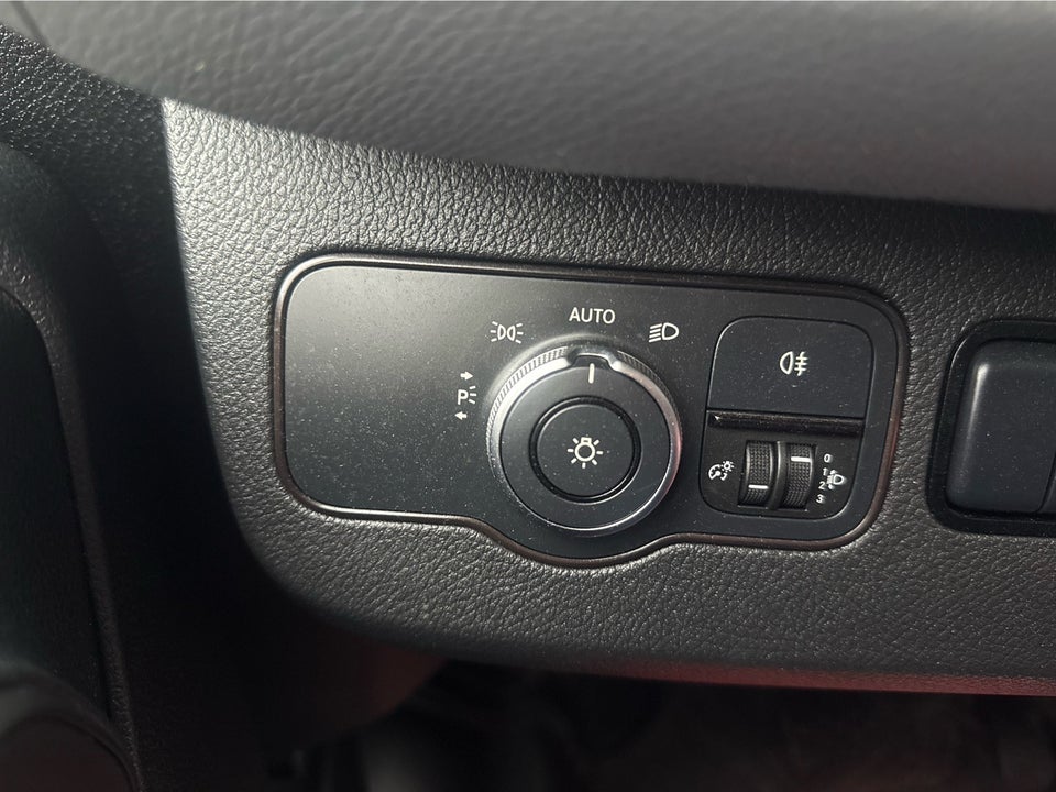 Mercedes Sprinter 214 2,2 CDi A2 Kassevogn aut. FWD