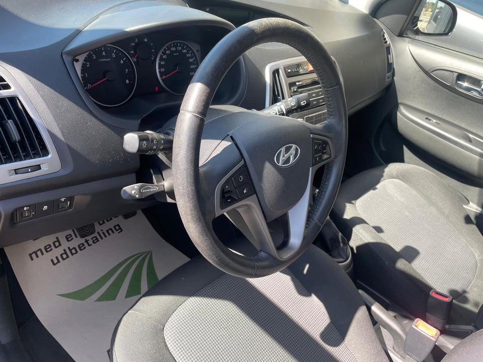 Hyundai i20 1,25 Classic XTR 5d
