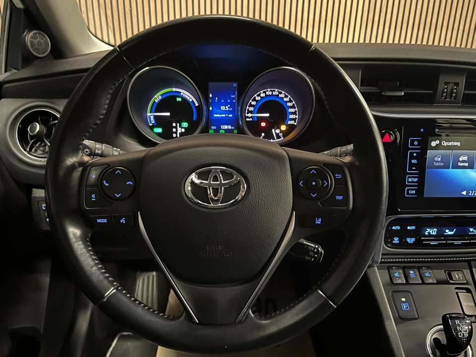 Toyota Auris 1,8 Hybrid H2 Comfort Touring Sports CVT 5d