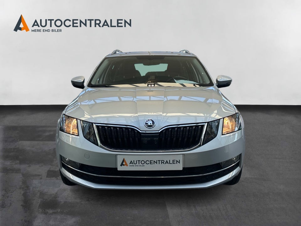 Skoda Octavia 2,0 TDi 150 Celebration Combi DSG 5d