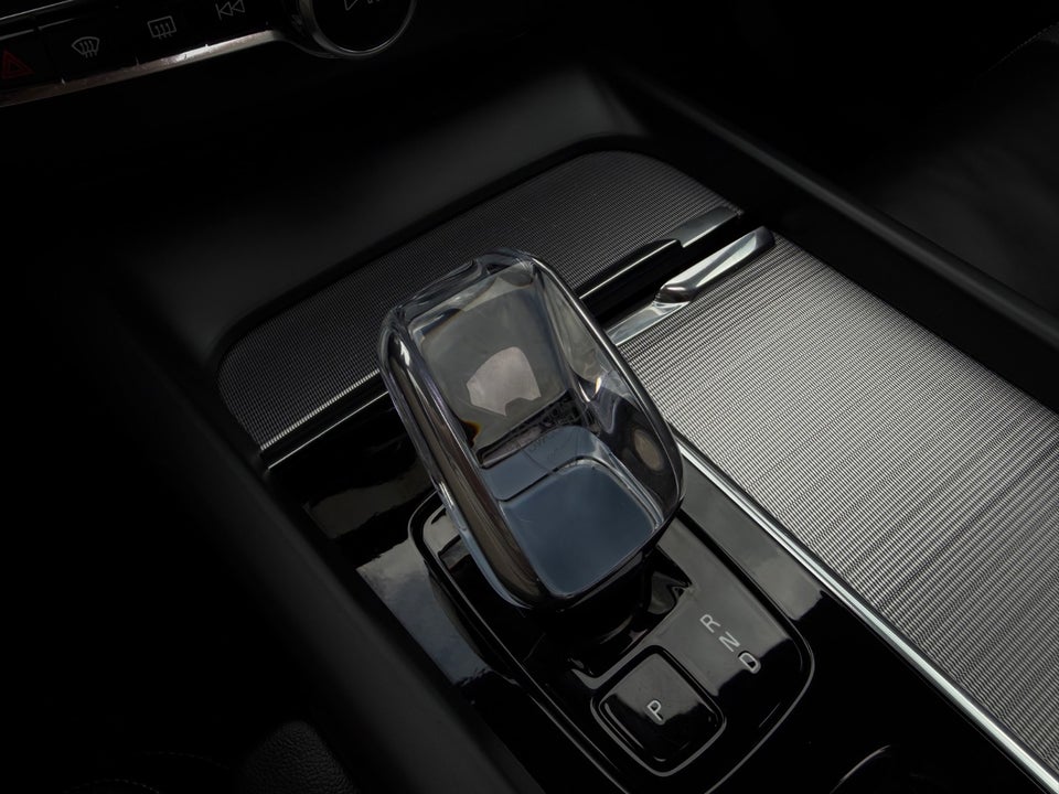 Volvo XC60 2,0 T8 ReCharge Ultimate Dark aut. AWD 5d