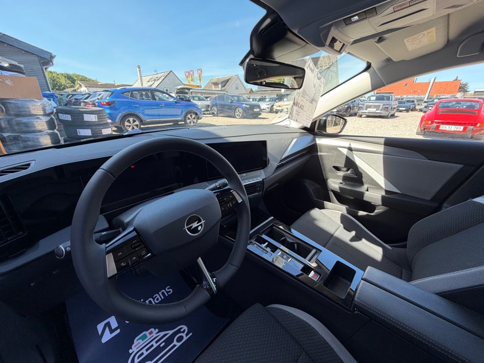 Opel Astra-e 54 GS Sports Tourer 5d